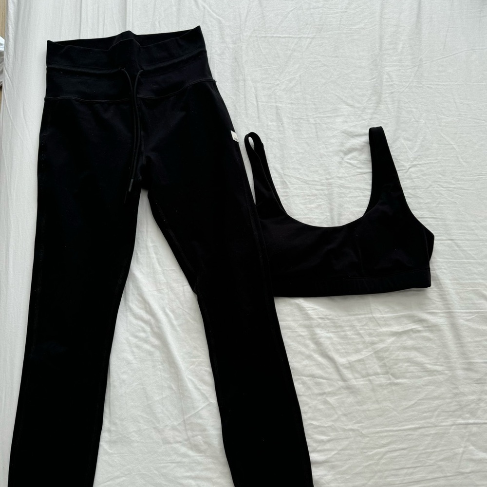Vuori Daily Legging and Bra Set